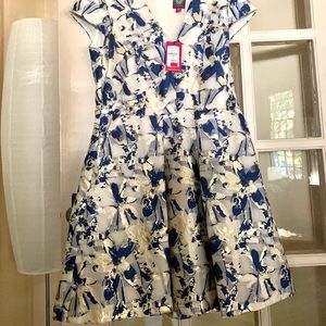 Vince Camuto Fit&Flare dress. Brand new. Size 12.